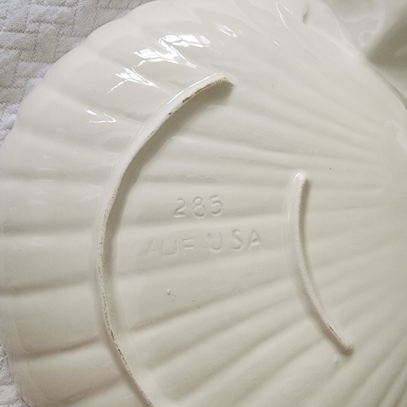 CALIFORNIA USA POTTERY #285 Shell Oyster Relish Dish, Chip/Dip Tray - Picture 5 of 5
